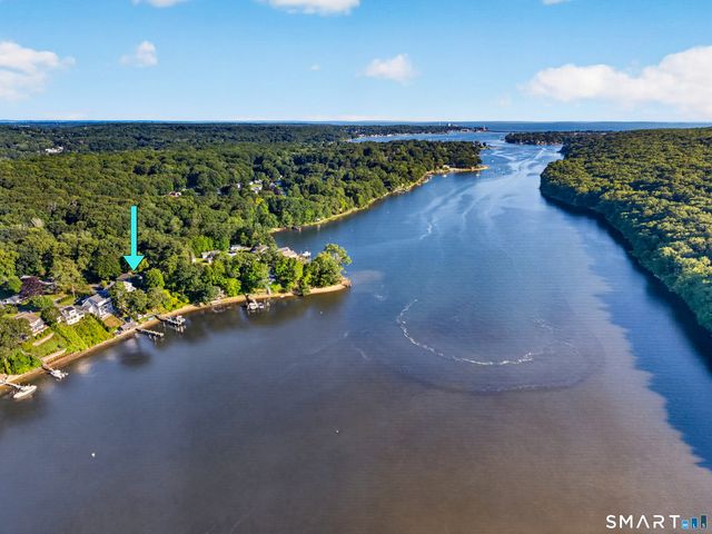 35 Oswegatchie Road, Waterford, CT 06385