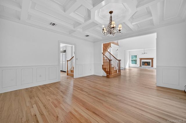 10 Soluri Lane, Tomkins Cove, NY 10986