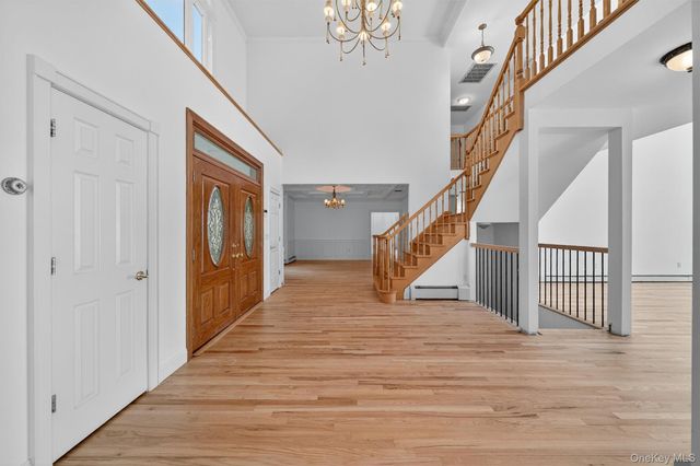 10 Soluri Lane, Tomkins Cove, NY 10986