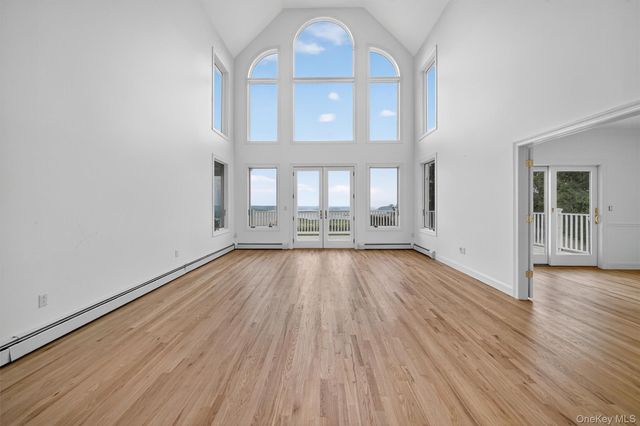 10 Soluri Lane, Tomkins Cove, NY 10986