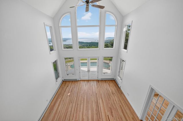 10 Soluri Lane, Tomkins Cove, NY 10986