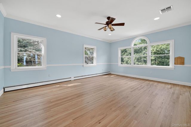 10 Soluri Lane, Tomkins Cove, NY 10986