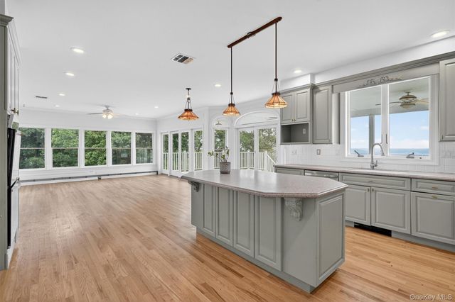 10 Soluri Lane, Tomkins Cove, NY 10986