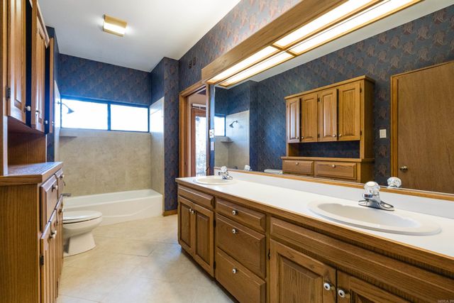 11201 Old Arkansas Drive, Roland, AR 72135