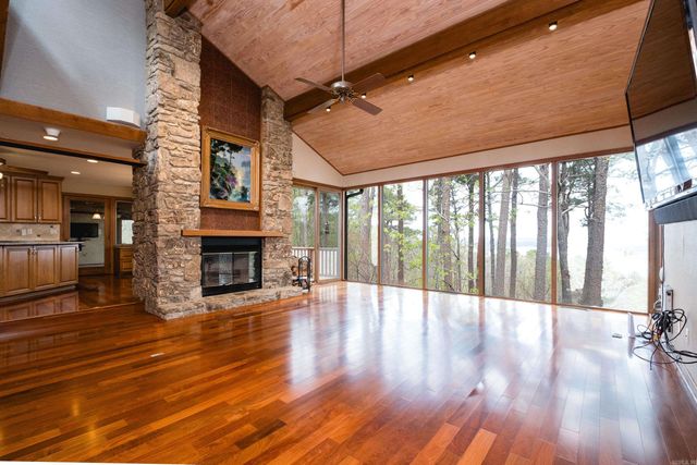 11201 Old Arkansas Drive, Roland, AR 72135