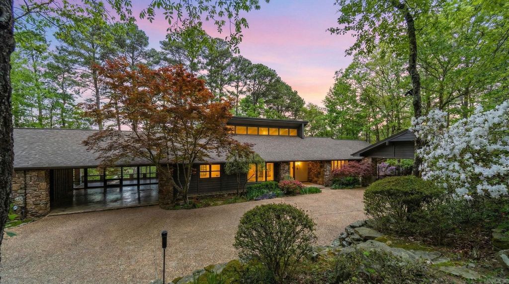 11201 Old Arkansas Drive, Roland, AR 72135