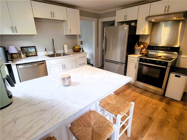 22 Annandale Road 2, Newport, RI 02840