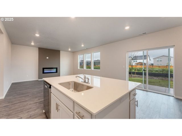 4989 Marr Ave Ne, Salem, OR 97301