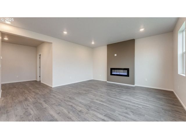 4989 Marr Ave Ne, Salem, OR 97301