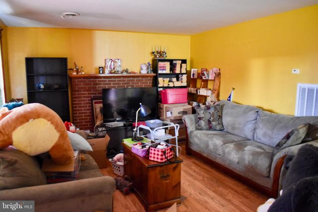 196 GOOD MILL RD, Rileyville, VA 22650