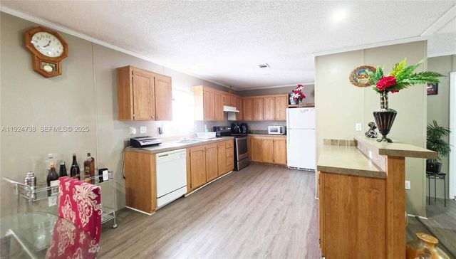 225 N Estribo ST, Clewiston, FL 33440