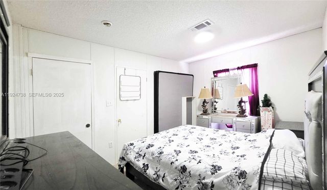 225 N Estribo ST, Clewiston, FL 33440