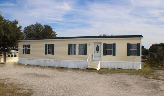 225 N Estribo ST, Clewiston, FL 33440