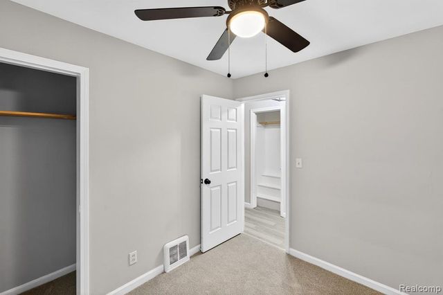 18827 Woodside Street, Harper Woods, MI 48225