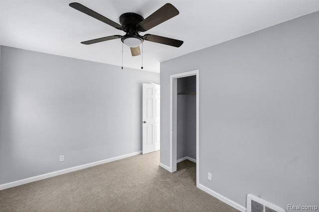 18827 Woodside Street, Harper Woods, MI 48225