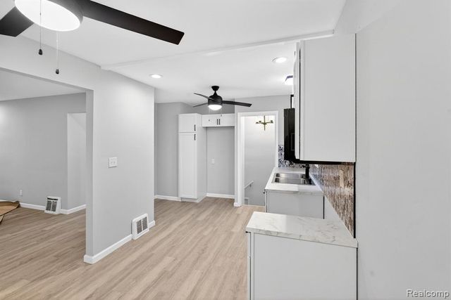 18827 Woodside Street, Harper Woods, MI 48225