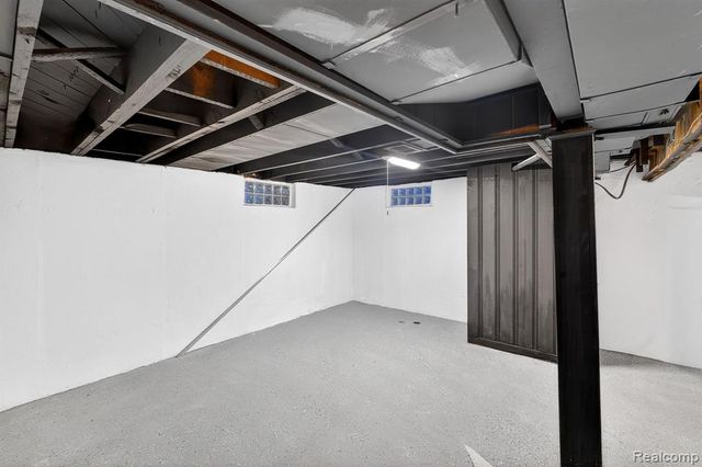 18827 Woodside Street, Harper Woods, MI 48225