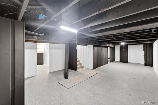 18827 Woodside Street, Harper Woods, MI 48225