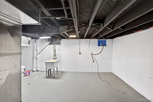 18827 Woodside Street, Harper Woods, MI 48225