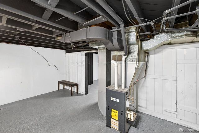 18827 Woodside Street, Harper Woods, MI 48225