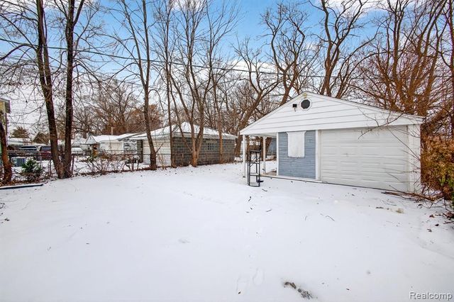 18827 Woodside Street, Harper Woods, MI 48225