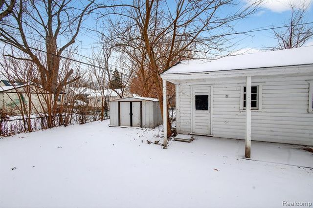 18827 Woodside Street, Harper Woods, MI 48225