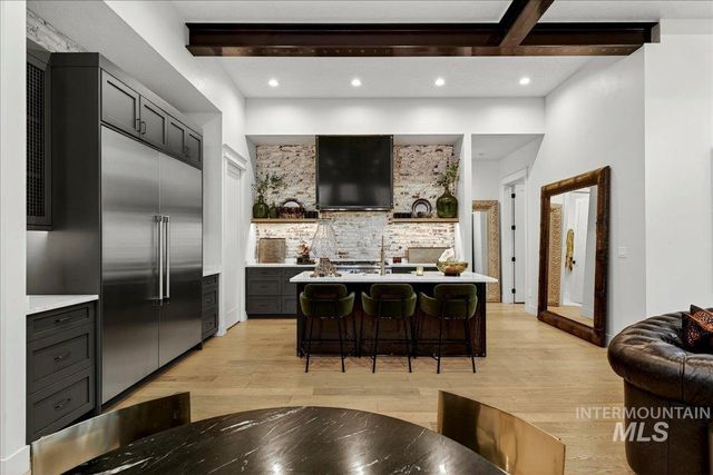 152 S Carbon Rivet Ave, Eagle, ID 83616