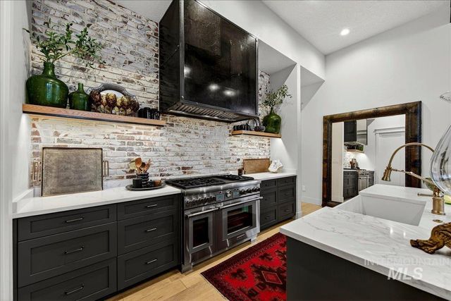 152 S Carbon Rivet Ave, Eagle, ID 83616