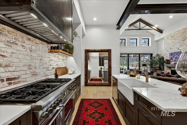 152 S Carbon Rivet Ave, Eagle, ID 83616