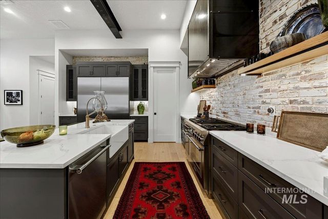 152 S Carbon Rivet Ave, Eagle, ID 83616