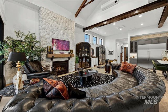 152 S Carbon Rivet Ave, Eagle, ID 83616