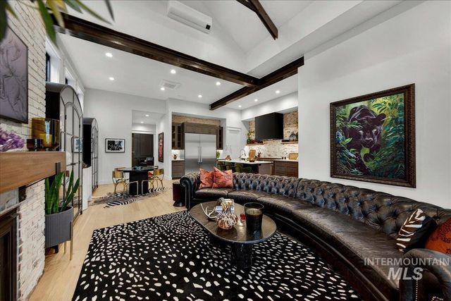 152 S Carbon Rivet Ave, Eagle, ID 83616