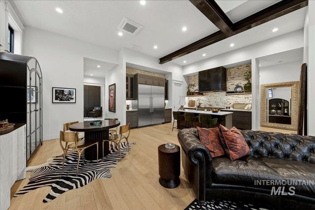 152 S Carbon Rivet Ave, Eagle, ID 83616