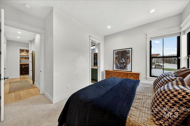 152 S Carbon Rivet Ave, Eagle, ID 83616