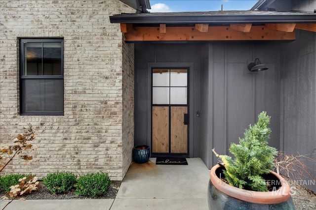 152 S Carbon Rivet Ave, Eagle, ID 83616