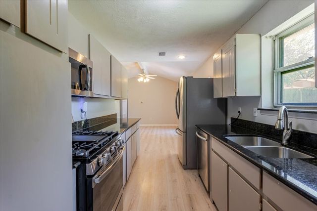 711 Shelmar Drive, Euless, TX 76039