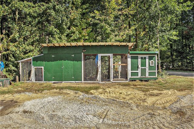 4529 S Hilton Park Road, Fruitport, MI 49415