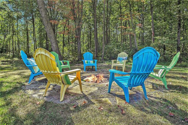 4529 S Hilton Park Road, Fruitport, MI 49415