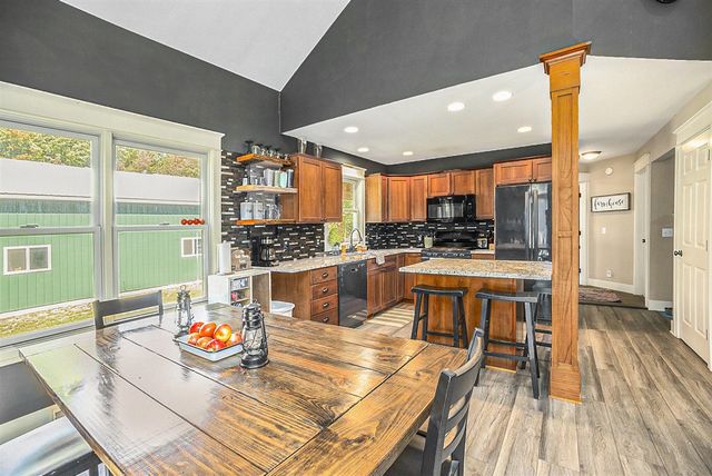 4529 S Hilton Park Road, Fruitport, MI 49415