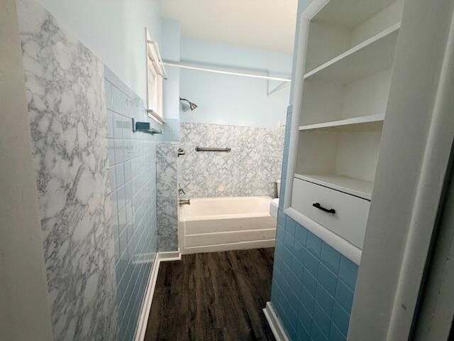 1687 Smith Street, Muskegon, MI 49442
