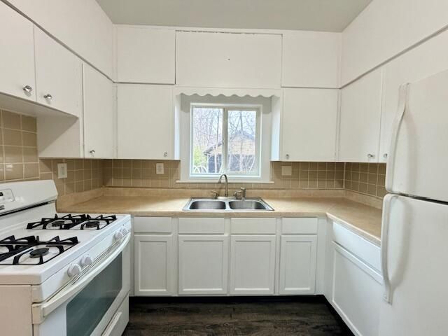 1687 Smith Street, Muskegon, MI 49442