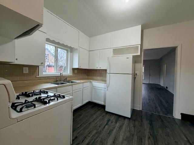 1687 Smith Street, Muskegon, MI 49442