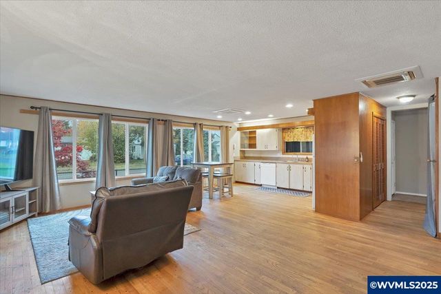 511 E Elwood St, Stayton, OR 97383