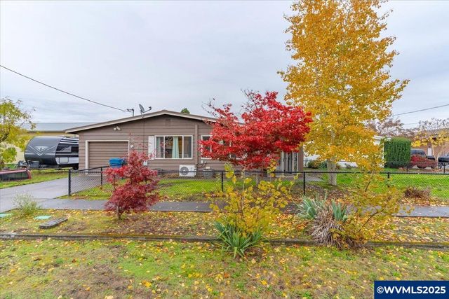 511 E Elwood St, Stayton, OR 97383