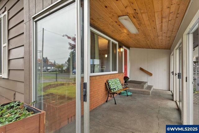 511 E Elwood St, Stayton, OR 97383