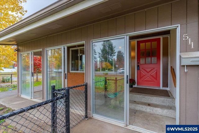 511 E Elwood St, Stayton, OR 97383