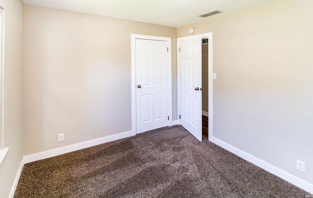 105 Carlisle Court, Chandler, IN 47610