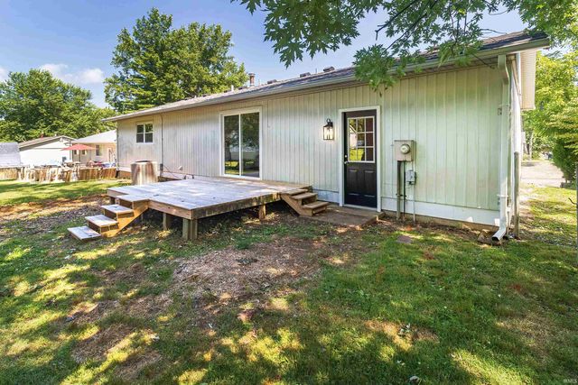 105 Carlisle Court, Chandler, IN 47610
