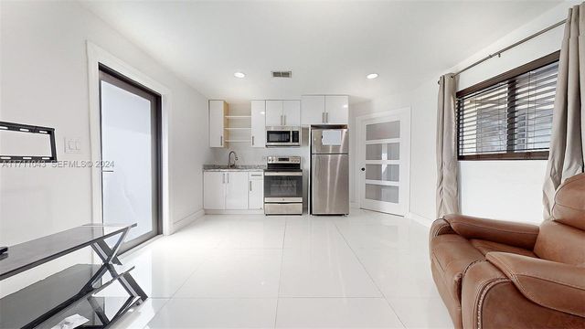 27200 SW 162nd Avenue, Homestead, FL 33031