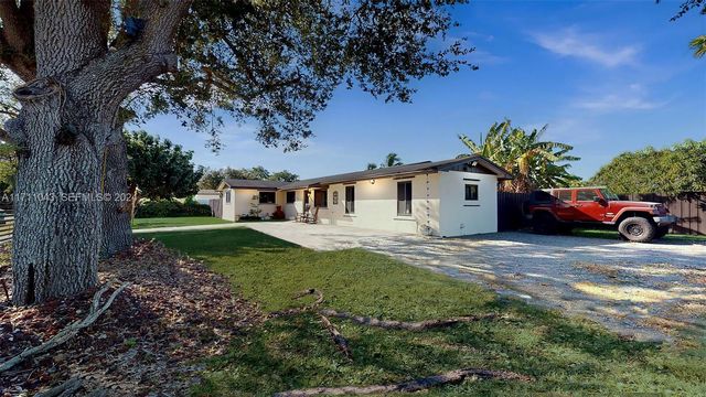 27200 SW 162nd Avenue, Homestead, FL 33031
